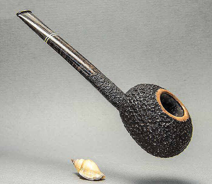 une pipe de Kostas Gourvelos