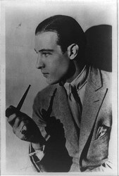 Rudolph Valentino pipe