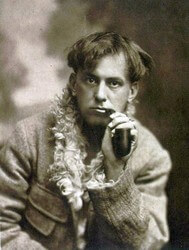 Aleister Crowley pipe