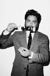 Zach Galifianakis pipe