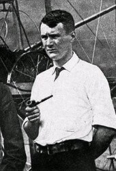 Thomas Etholen Selfridge pipe