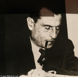 Emmanuel d'Astier de la Vigerie pipe