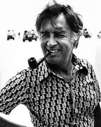 Moustapha Akkad pipe