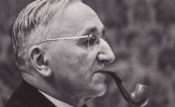 Frederich Hayek pipe