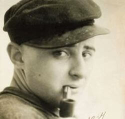 Níkos Kavvadías pipe