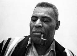 Howlin' Wolf Chester Arthur Burnett pipe