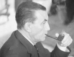 Luchino Visconti pipe