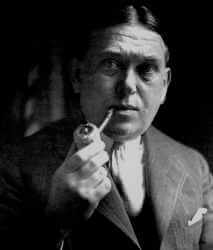 Henry Louis Mencken pipe