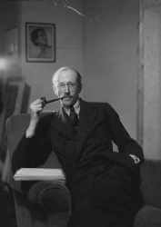 Sir Basil Liddell Hart pipe