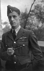 Colin Falkland Gray pipe