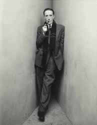 Marcel Duchamp pipe