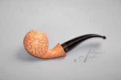 une pipe de Levon Asikyan