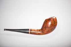 une pipe de Levon Asikyan