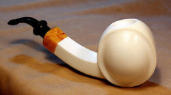 une pipe par Fikri Baki