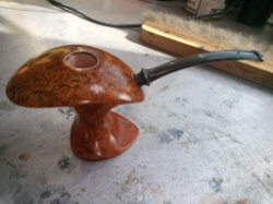 une pipe par Wolfram Benz