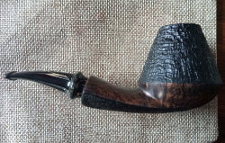 une pipe par Wolfram Benz