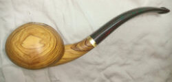 une pipe par Wolfram Benz
