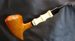une pipe par Oliver & Max Brandt