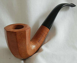une pipe par Ed Burak - Connoisseur