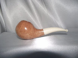 une pipe par Adam Sheehan - Carmette Pipes