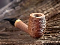 une pipe de Davorin Denovic