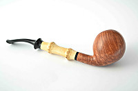 une pipe par Kolyo Demirev