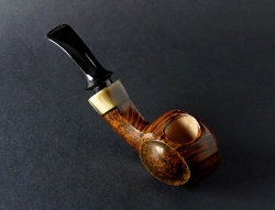 une pipe de Stephen Downie