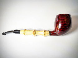 une pipe de Dustin Franc - D.R. Franc Pipes