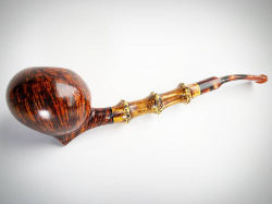 une pipe par Dustin Franc - D.R. Franc Pipes