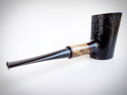 une pipe de Dustin Franc - D.R. Franc Pipes