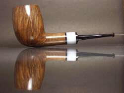 une pipe par Charl Goussard