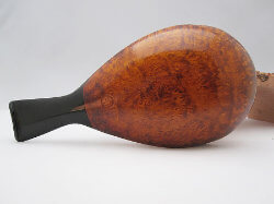 une pipe par Brian G. Rowley - Growley Pipes