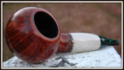 une pipe par Adrian James