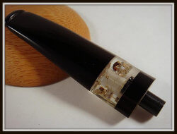 une pipe par Adrian James