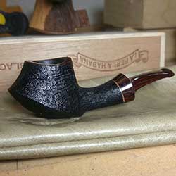 une pipe par Kadesh Swanson - KJ Pipes