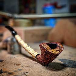 une pipe par Kadesh Swanson - KJ Pipes