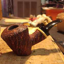 une pipe de Kadesh Swanson - KJ Pipes