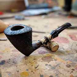 une pipe par Kadesh Swanson - KJ Pipes