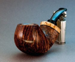 une pipe par Andreï Kadnikov
