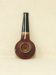 une pipe par Maigurs Knets