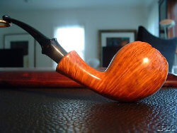 une pipe par Larsen