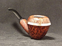 une pipe par Clark Layton