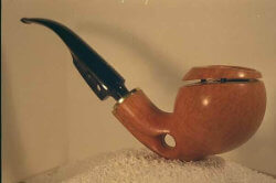 une pipe par Ludwig Lorenz