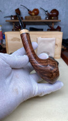 une pipe par Luo Xu