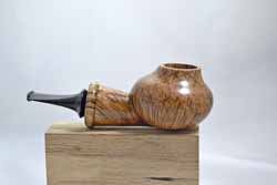une pipe par Emmanuele Bruno, Manù Pipes