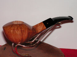 une pipe d'Enrico Marola, Enricoro Pipes