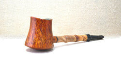 une pipe par Dimitris Mostras