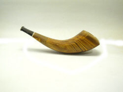 une pipe par Dimitris Mostras