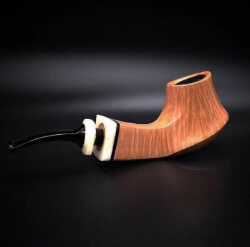 une pipe par Jason Mouton - Mouton Pipes