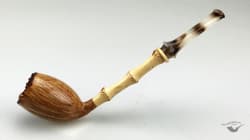 une pipe de Minoru Nagata